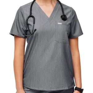 Figs Womens 1 Pocket Catarina Scrub Top in Graphite Size Large